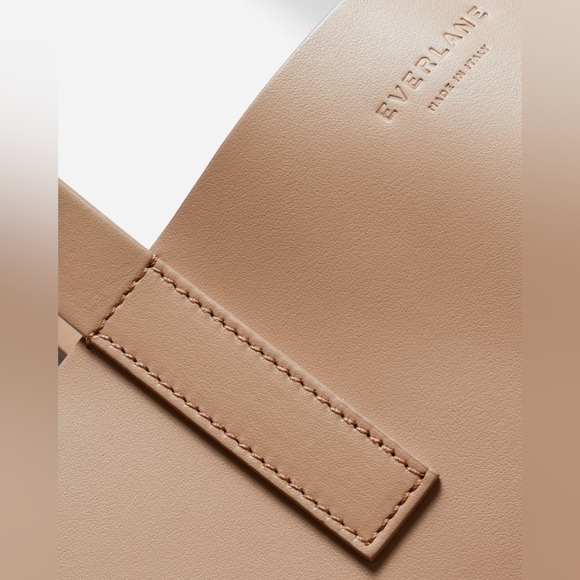 SOLD- NWT Everlane the Day Market Tote in light Taupe - Picture 2 of 12